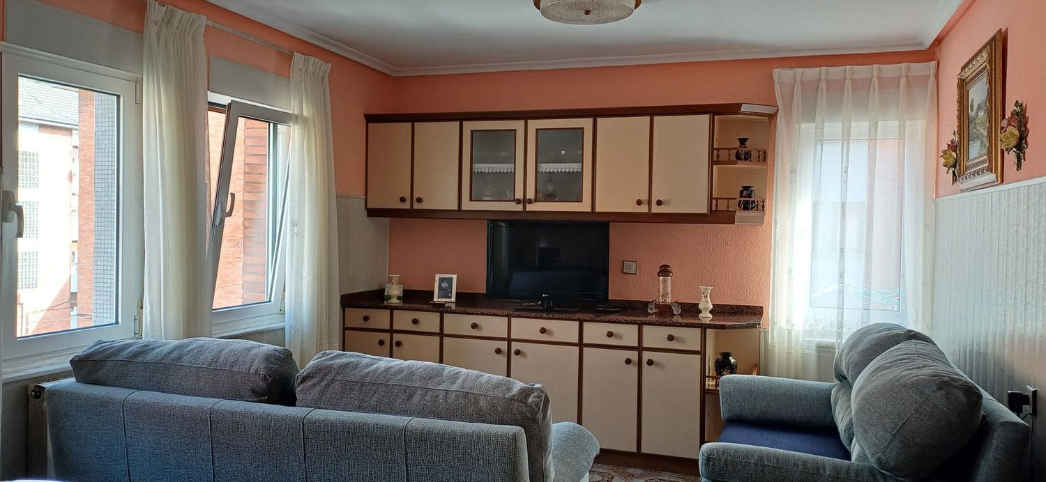 3 soveværelse Lejlighed til salg i San Martin del Rey Aurelio med garage - € 78.000 (Ref: 9235951)