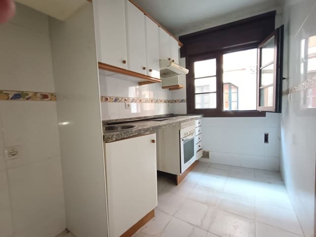 2 sypialnia Apartament na sprzedaż w Centro Urbano, Oviedo z garażem - 111 000 € (Ref: 9246363)