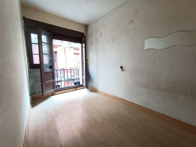 2 sypialnia Apartament na sprzedaż w Centro Urbano, Oviedo z garażem - 111 000 € (Ref: 9246363)