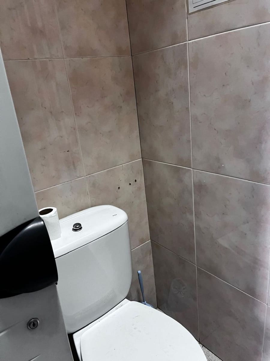 Erhverv til salg i Gijon - € 110.000 (Ref: 9254599)