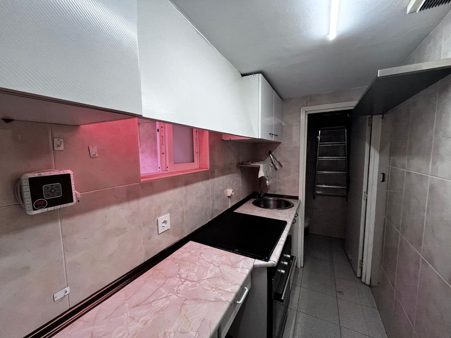 Erhverv til salg i Gijon - € 110.000 (Ref: 9254599)