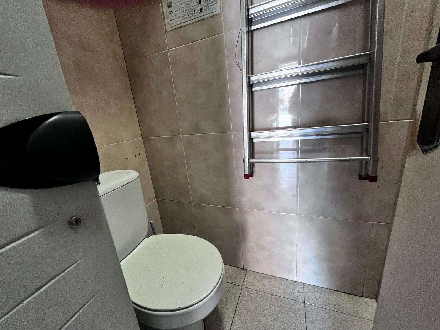 Erhverv til salg i Gijon - € 110.000 (Ref: 9254599)