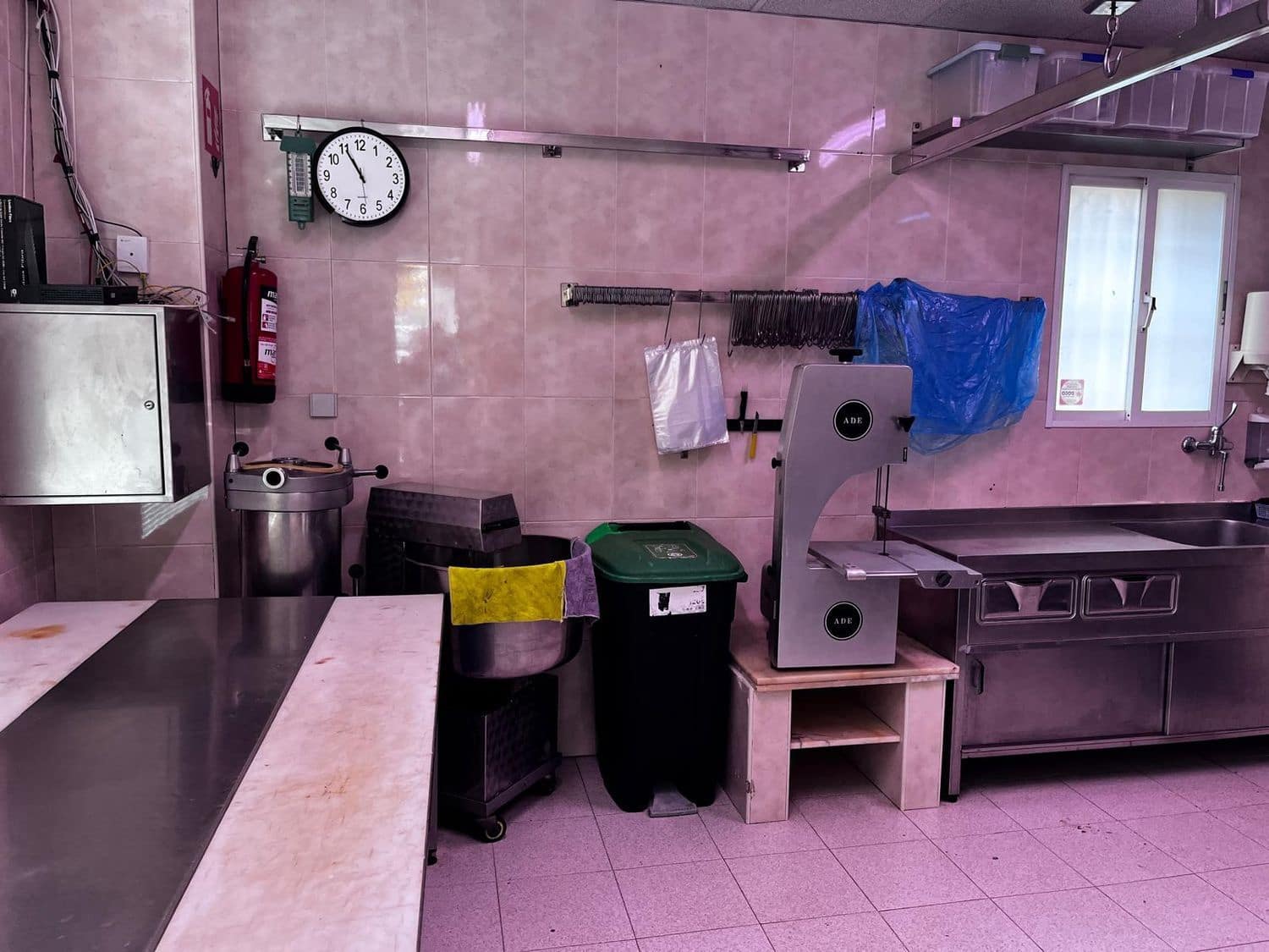 Erhverv til salg i Gijon - € 110.000 (Ref: 9254599)