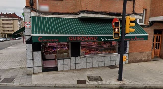 Commercial for sale in Centro Urbano, Gijón - € 110,000 (Ref: 9254599)