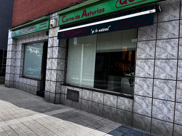 Commercial for sale in Centro Urbano, Gijón - € 110,000 (Ref: 9254599)