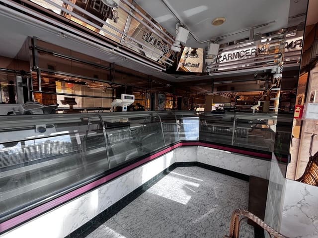 Commercial for sale in Centro Urbano, Gijón - € 110,000 (Ref: 9254599)