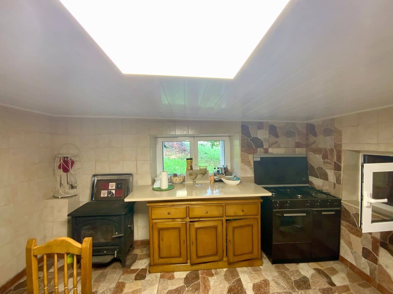 3 sypialnia Finka/Dom wiejski na sprzedaż w Coana z garażem - 149 000 € (Ref: 9254600)