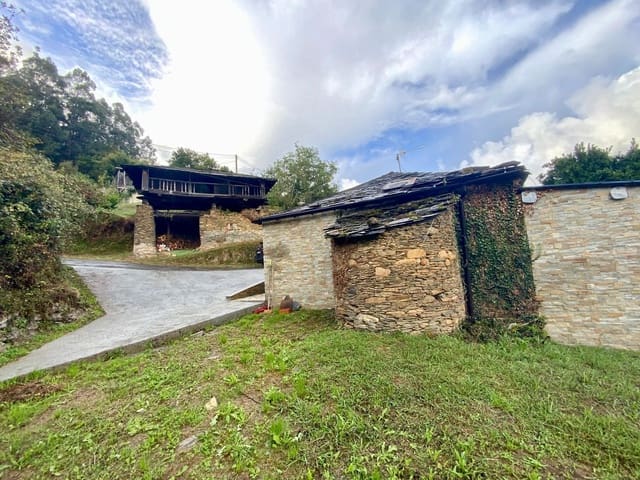 3 sypialnia Finka/Dom wiejski na sprzedaż w Coaña z garażem - 149 000 € (Ref: 9254600)