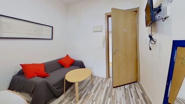 1 sovrum Lägenhet att hyra i Embajadores, Madrid stad med garage - 925 € (Ref: 9265726)