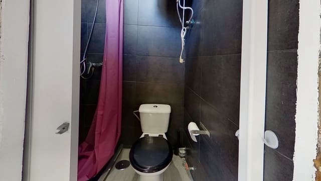 1 sovrum Lägenhet att hyra i Embajadores, Madrid stad med garage - 925 € (Ref: 9265726)