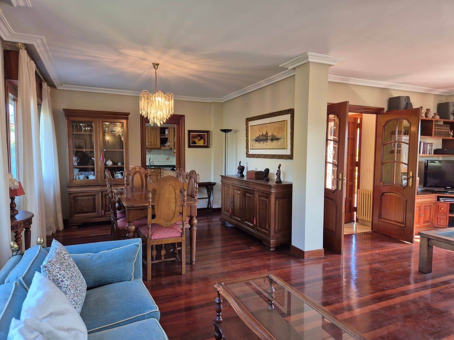 5 soveværelse Villa til salg i Gijon med swimmingpool garage - € 720.000 (Ref: 9280716)