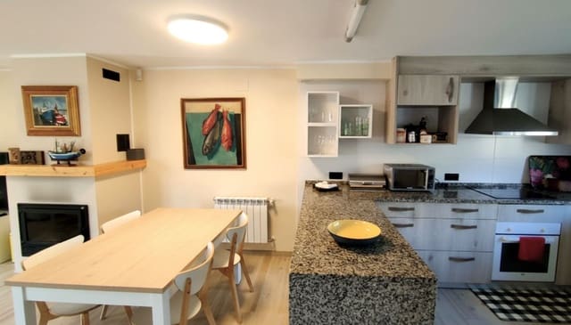 2 soveværelse Finca/Landehus til salg i Llanes med garage - € 400.000 (Ref: 9291053)