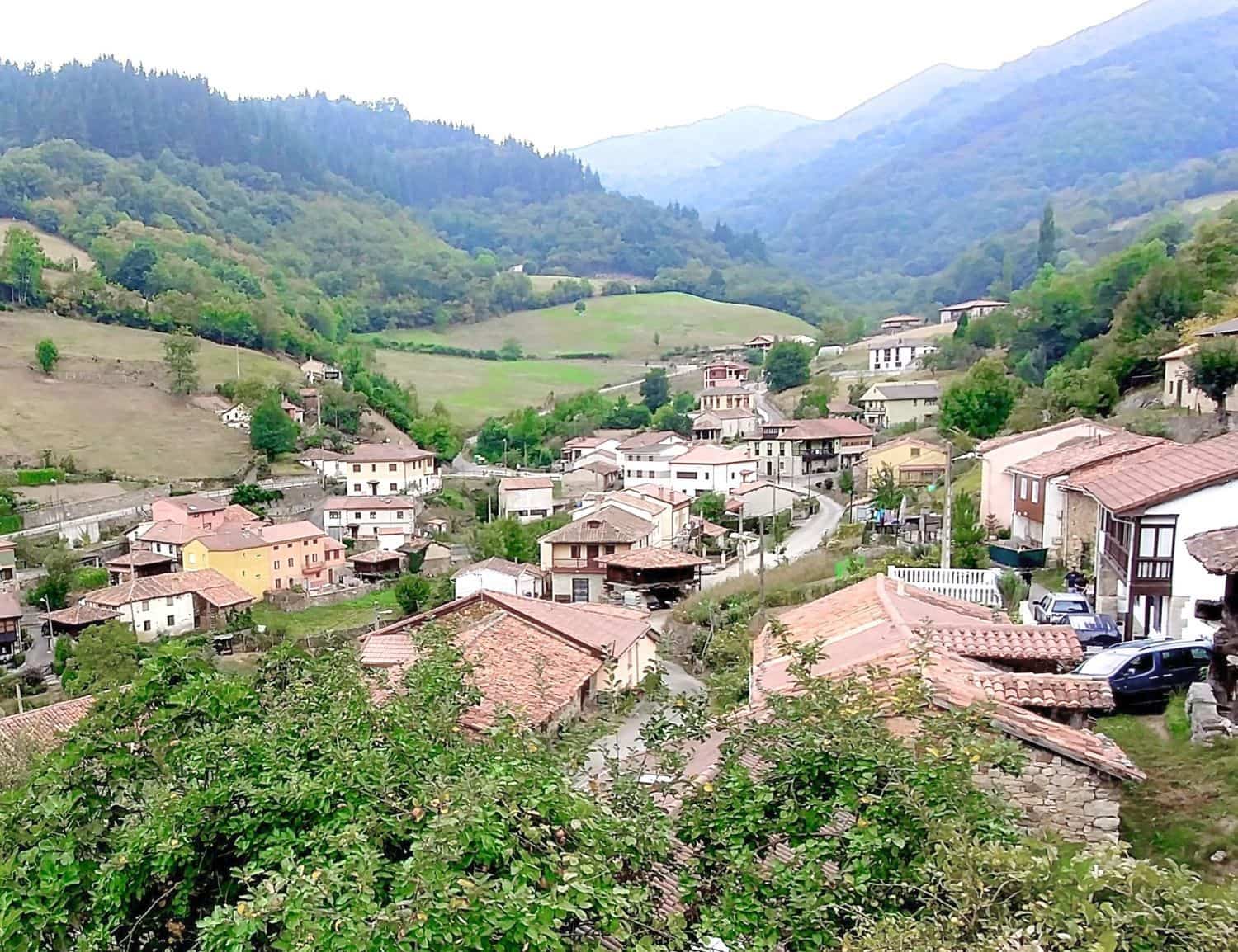 Grunde uden byggetilladelser til salg i Aller - € 12.000 (Ref: 9297414)