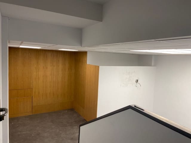 Commercieel te huur in Vallehermoso, Madrid stad - € 1.400 (Ref: 9304862)