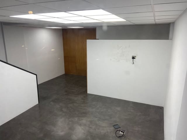 Commercieel te huur in Vallehermoso, Madrid stad - € 1.400 (Ref: 9304862)