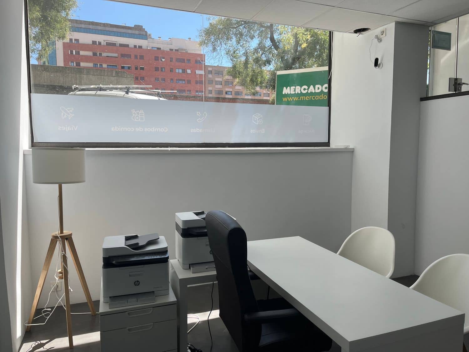 Commercieel te huur in Madrid stad - € 1.400 (Ref: 9304862)