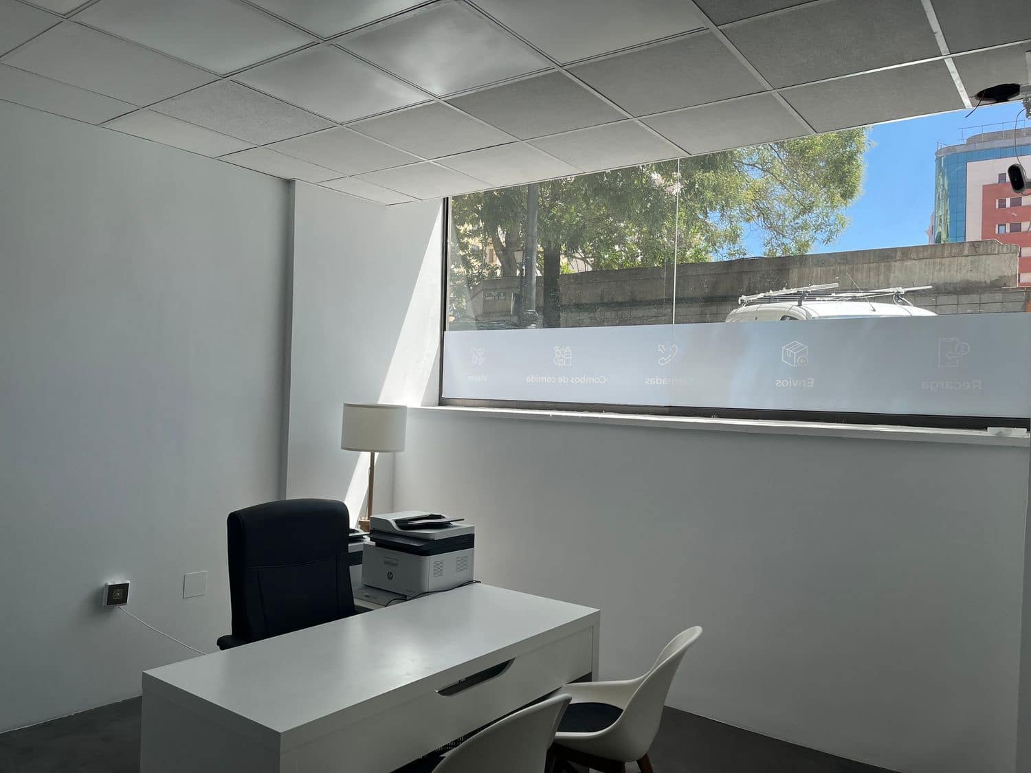 Commercieel te huur in Madrid stad - € 1.400 (Ref: 9304862)