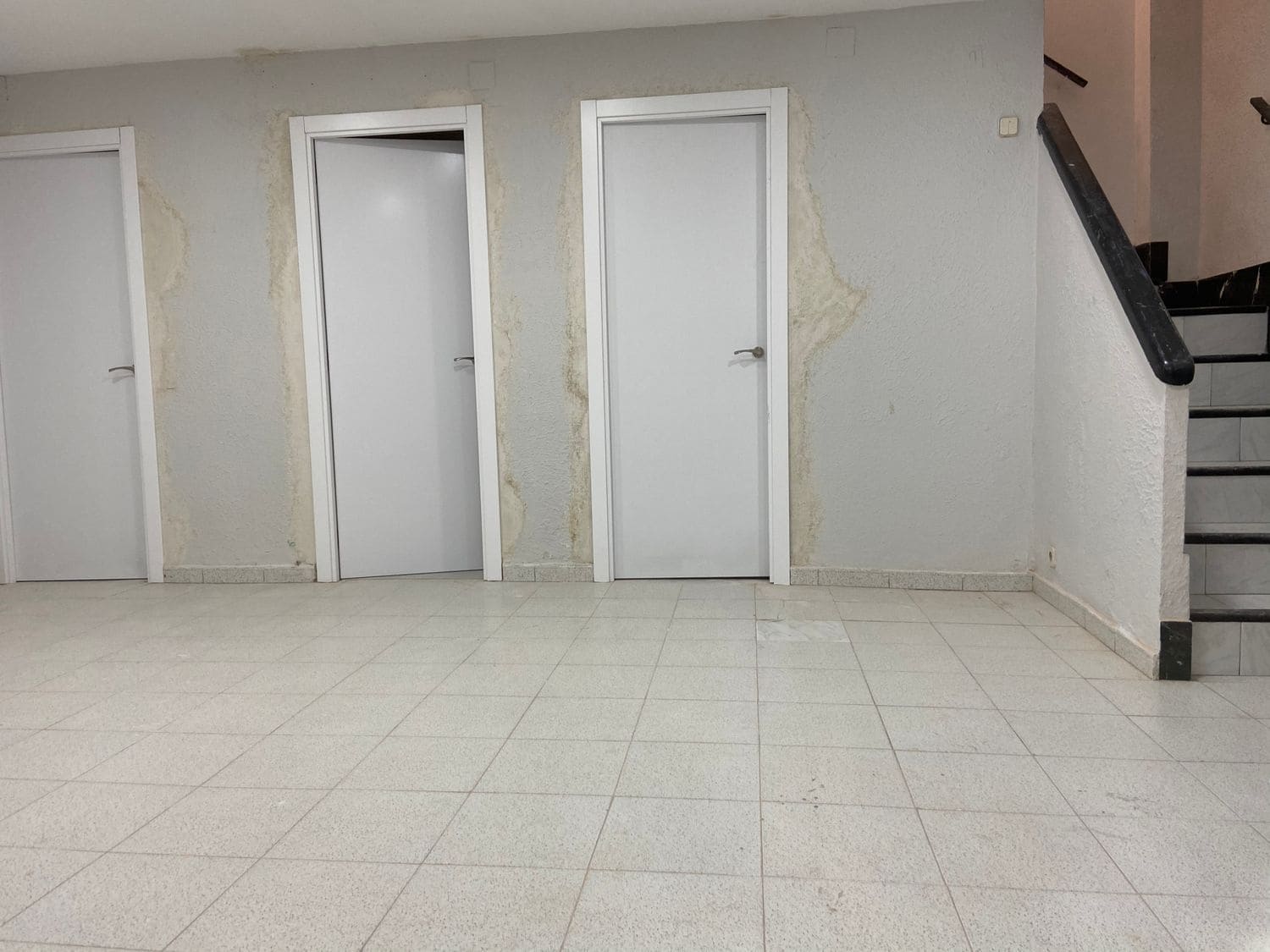 Commercieel te huur in Madrid stad - € 1.400 (Ref: 9304862)