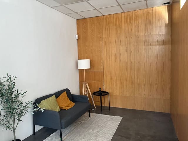 Commercieel te huur in Vallehermoso, Madrid stad - € 1.400 (Ref: 9304862)
