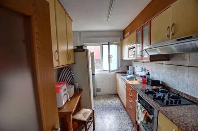 3 chambre Appartement à vendre à Centro Urbano, Gijón avec garage - 120 000 € (Ref: 9310256)