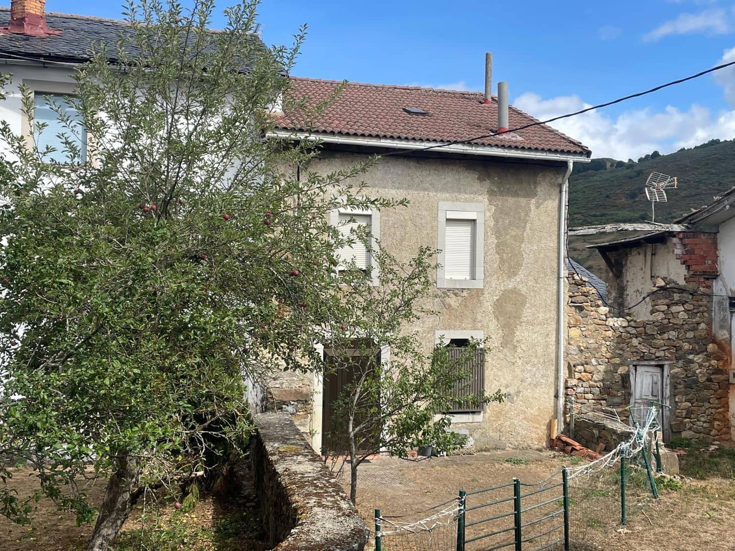 2 soveværelse Finca/Landehus til salg i Acebedo - € 150.000 (Ref: 9312222)