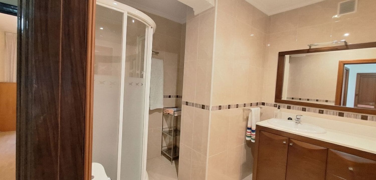 3 bedroom Apartment for sale in Gijon with garage - € 350,000 (Ref: 9317093)