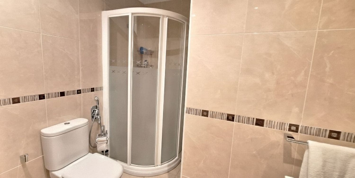 3 bedroom Apartment for sale in Gijon with garage - € 350,000 (Ref: 9317093)