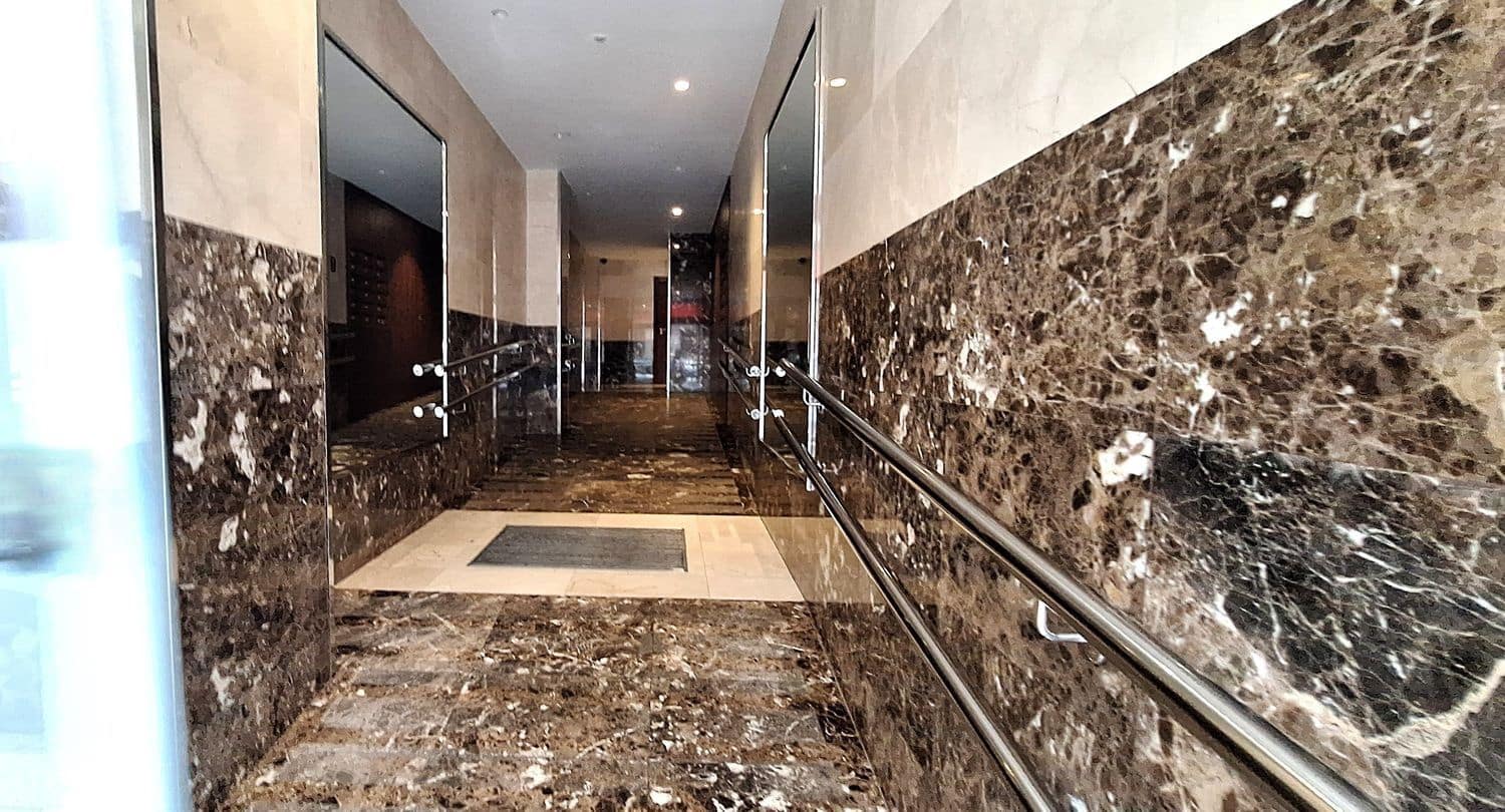 3 bedroom Apartment for sale in Gijon with garage - € 350,000 (Ref: 9317093)