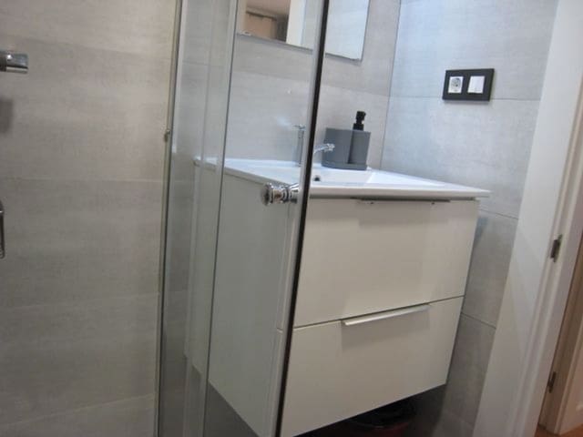 2 slaapkamer Appartement te koop in Centro Urbano, Gijón met garage - € 159.000 (Ref: 9321514)