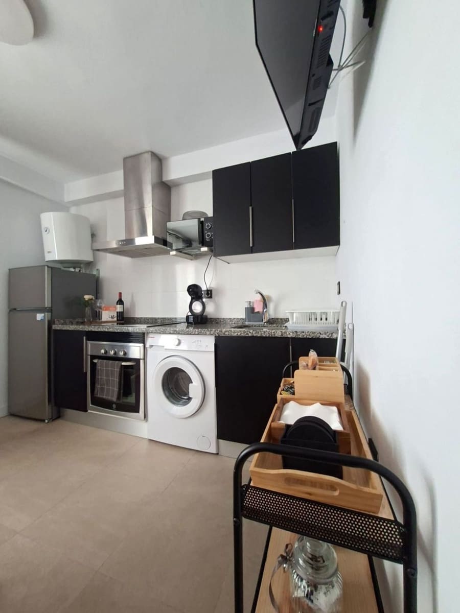 2 soveværelse Lejlighed til salg i Gijon med garage - € 159.000 (Ref: 9321514)