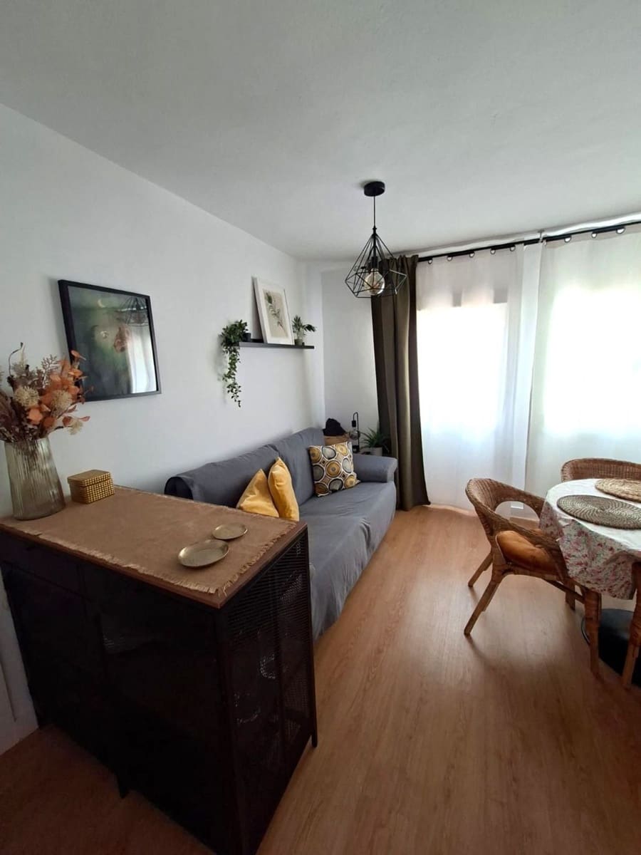 2 soveværelse Lejlighed til salg i Gijon med garage - € 159.000 (Ref: 9321514)