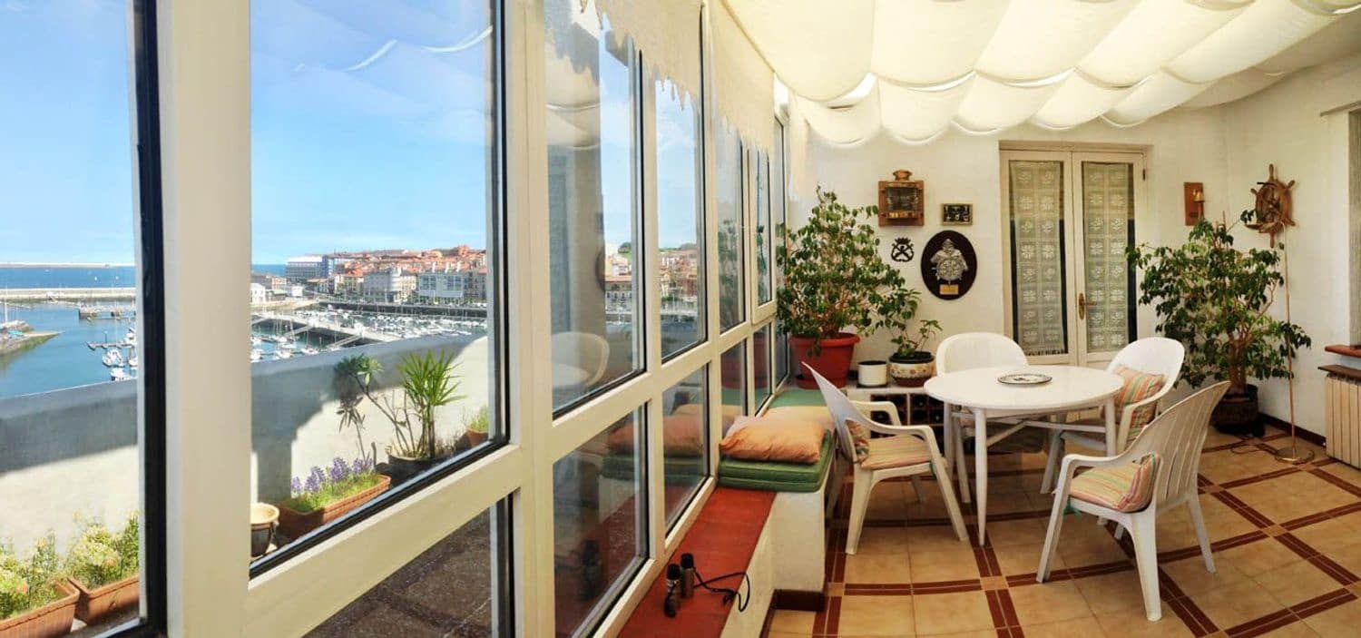 3 soveværelse Lejlighed til salg i Gijon med garage - € 750.000 (Ref: 9321518)