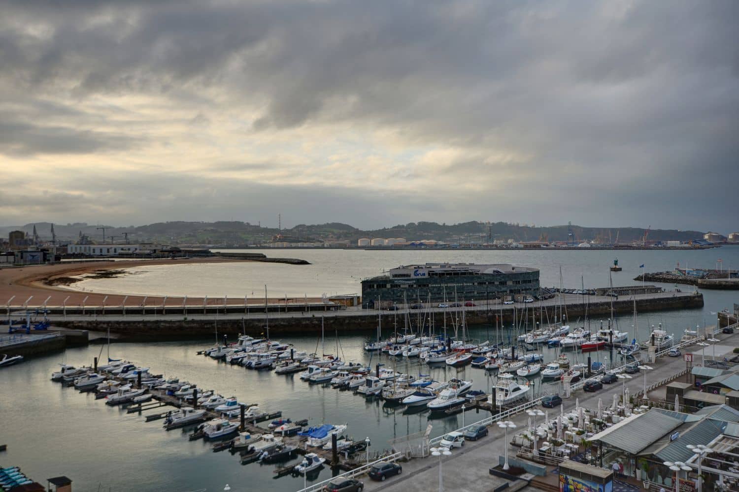 3 soveværelse Lejlighed til salg i Gijon med garage - € 750.000 (Ref: 9321518)