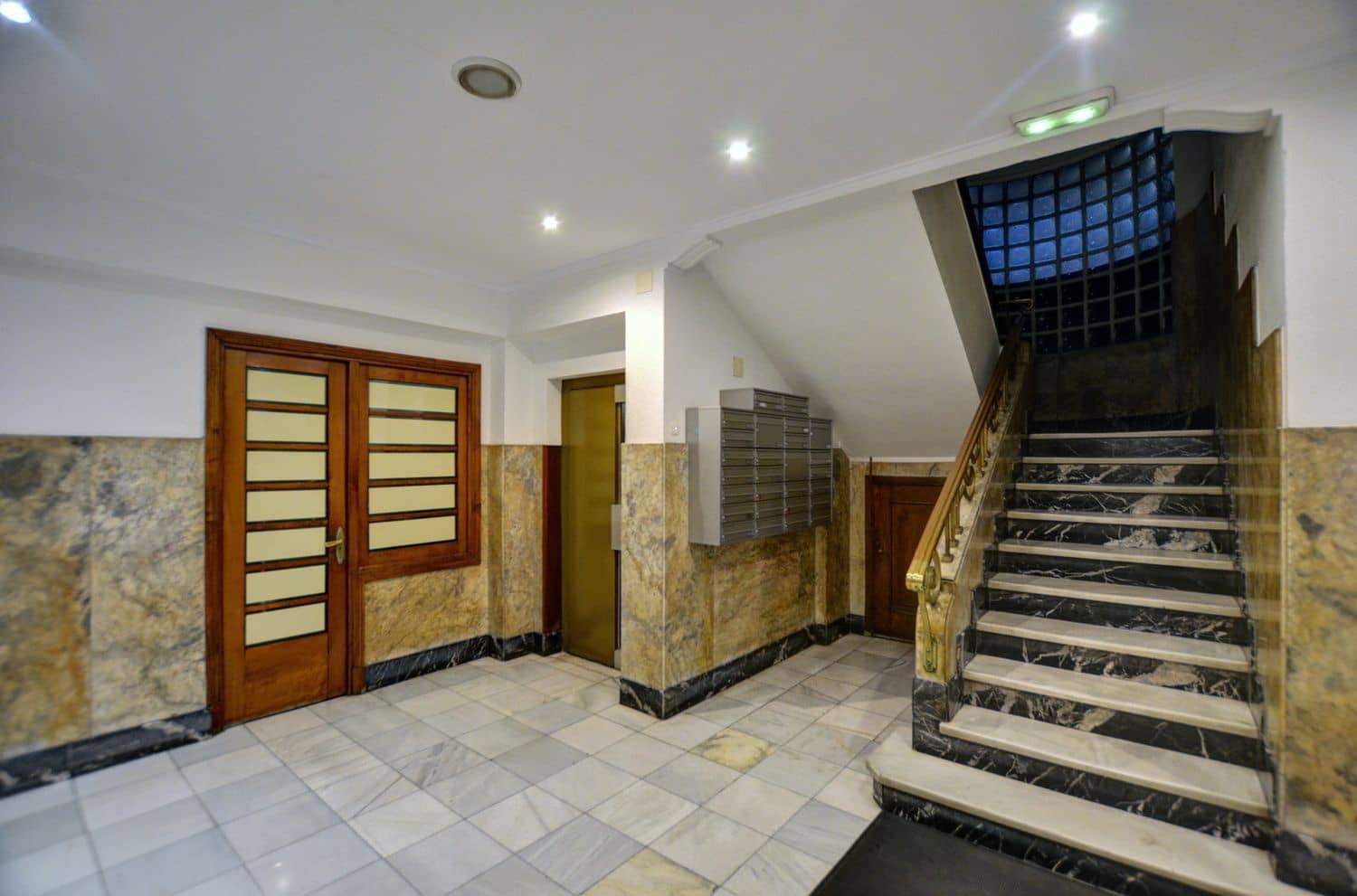 3 soveværelse Lejlighed til salg i Gijon med garage - € 750.000 (Ref: 9321518)