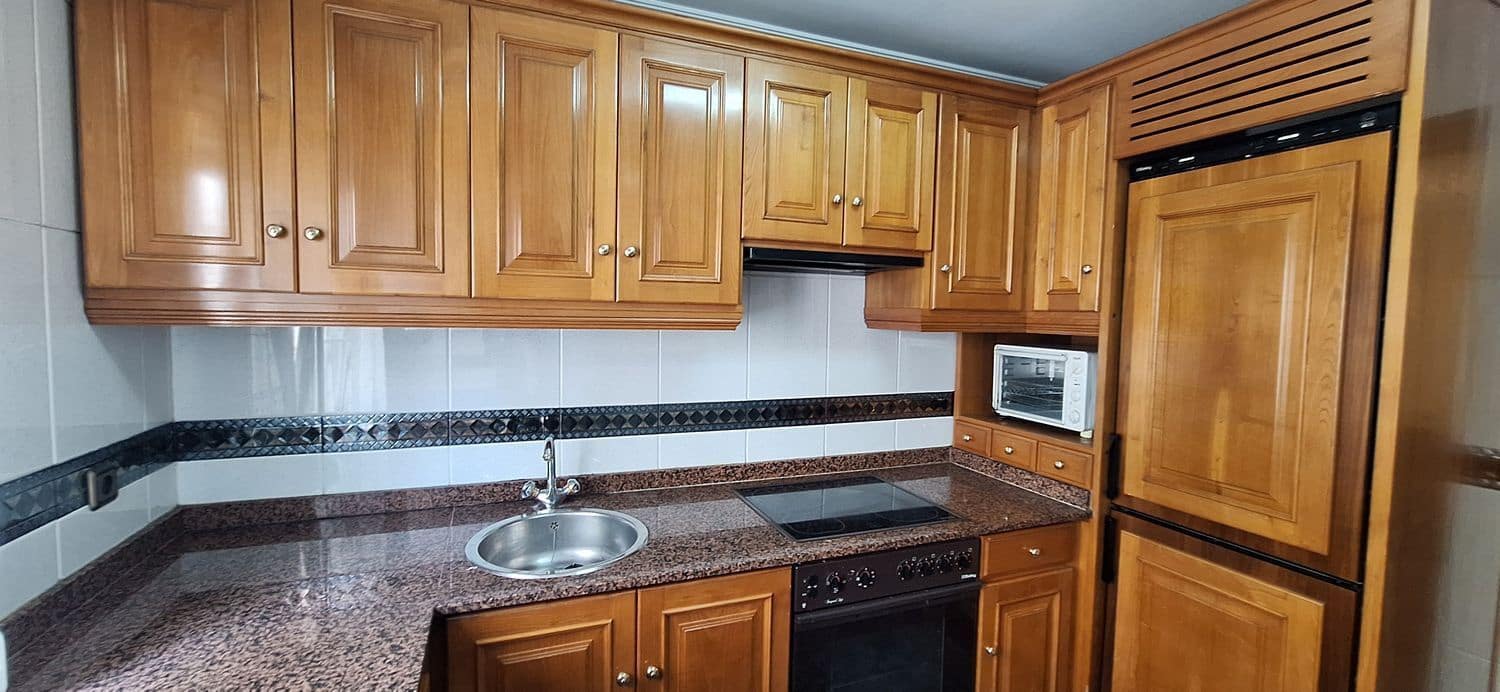 2 slaapkamer Appartement te koop in Gijon met garage - € 255.000 (Ref: 9326003)