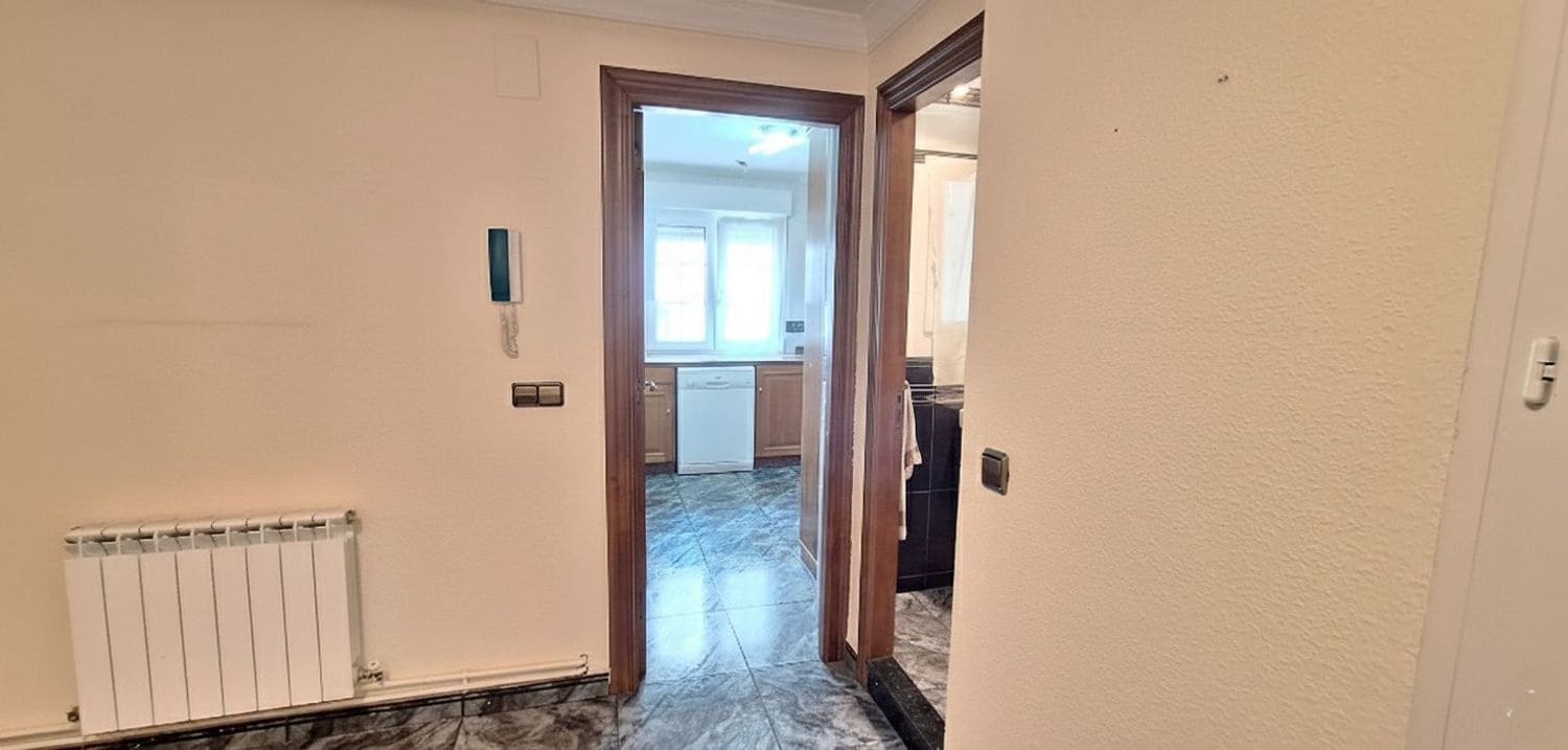 2 slaapkamer Appartement te koop in Gijon met garage - € 255.000 (Ref: 9326003)