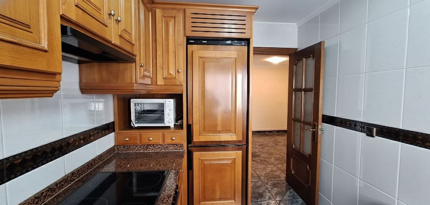 2 slaapkamer Appartement te koop in Gijon met garage - € 255.000 (Ref: 9326003)