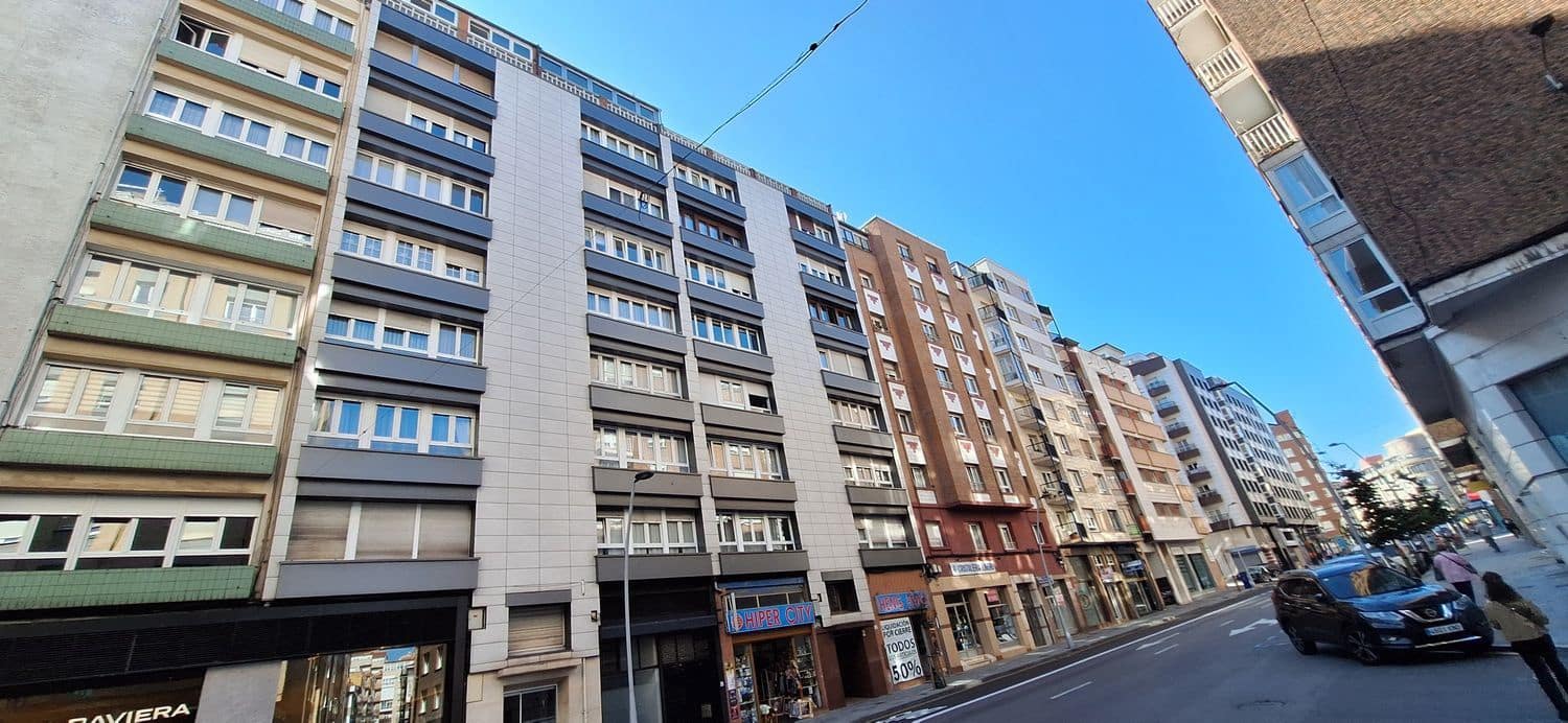 2 slaapkamer Appartement te koop in Gijon met garage - € 255.000 (Ref: 9326003)