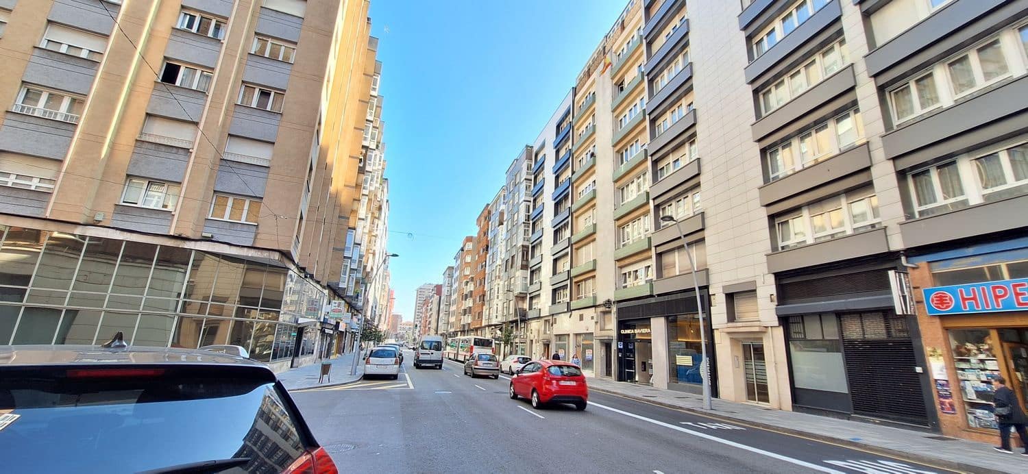 2 slaapkamer Appartement te koop in Gijon met garage - € 255.000 (Ref: 9326003)