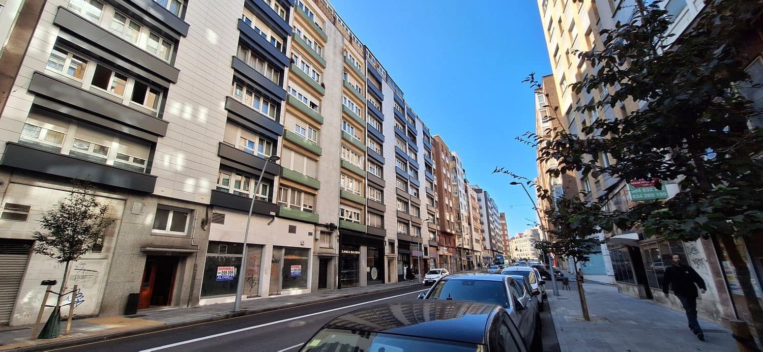 2 slaapkamer Appartement te koop in Gijon met garage - € 255.000 (Ref: 9326003)