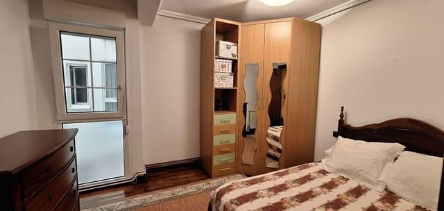 2 soverom Leilighet til salgs i Centro Urbano, Gijón med garasje - € 255 000 (Ref: 9326003)