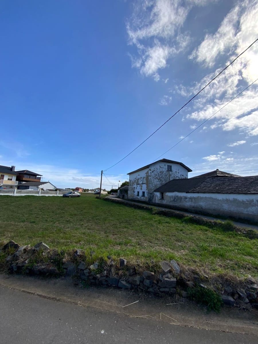 Mark till salu i Luarca - 65 000 € (Ref: 9326007)