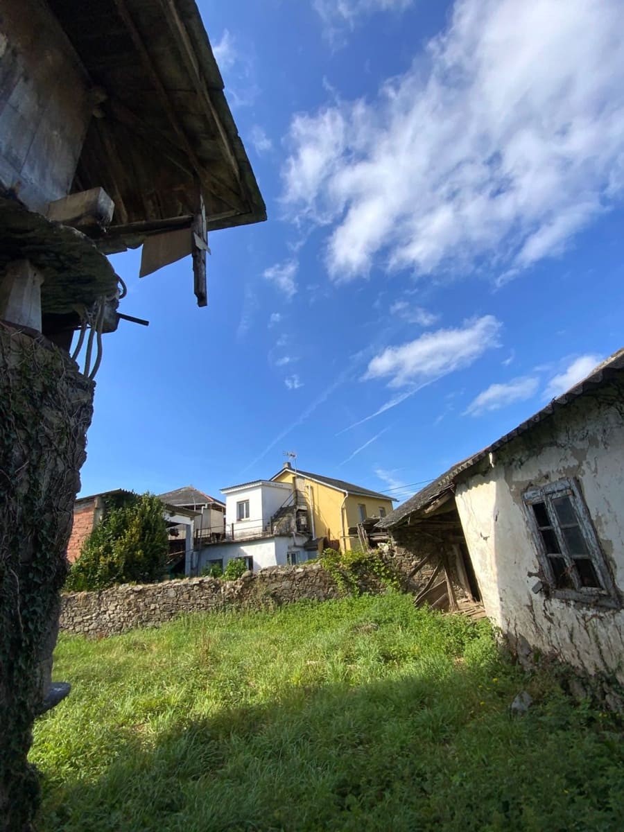 3 soveværelse Finca/Landehus til salg i Luarca med garage - € 250.000 (Ref: 9326009)