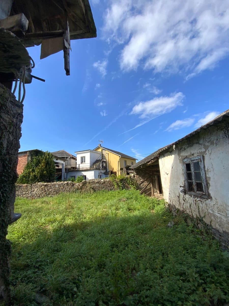 3 soveværelse Finca/Landehus til salg i Luarca med garage - € 250.000 (Ref: 9326009)