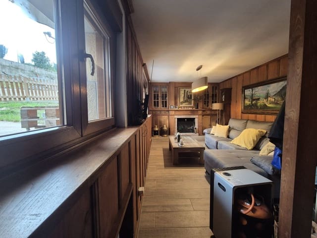 9 soveværelse Villa til salg i Gijón med garage - € 780.000 (Ref: 9335708)