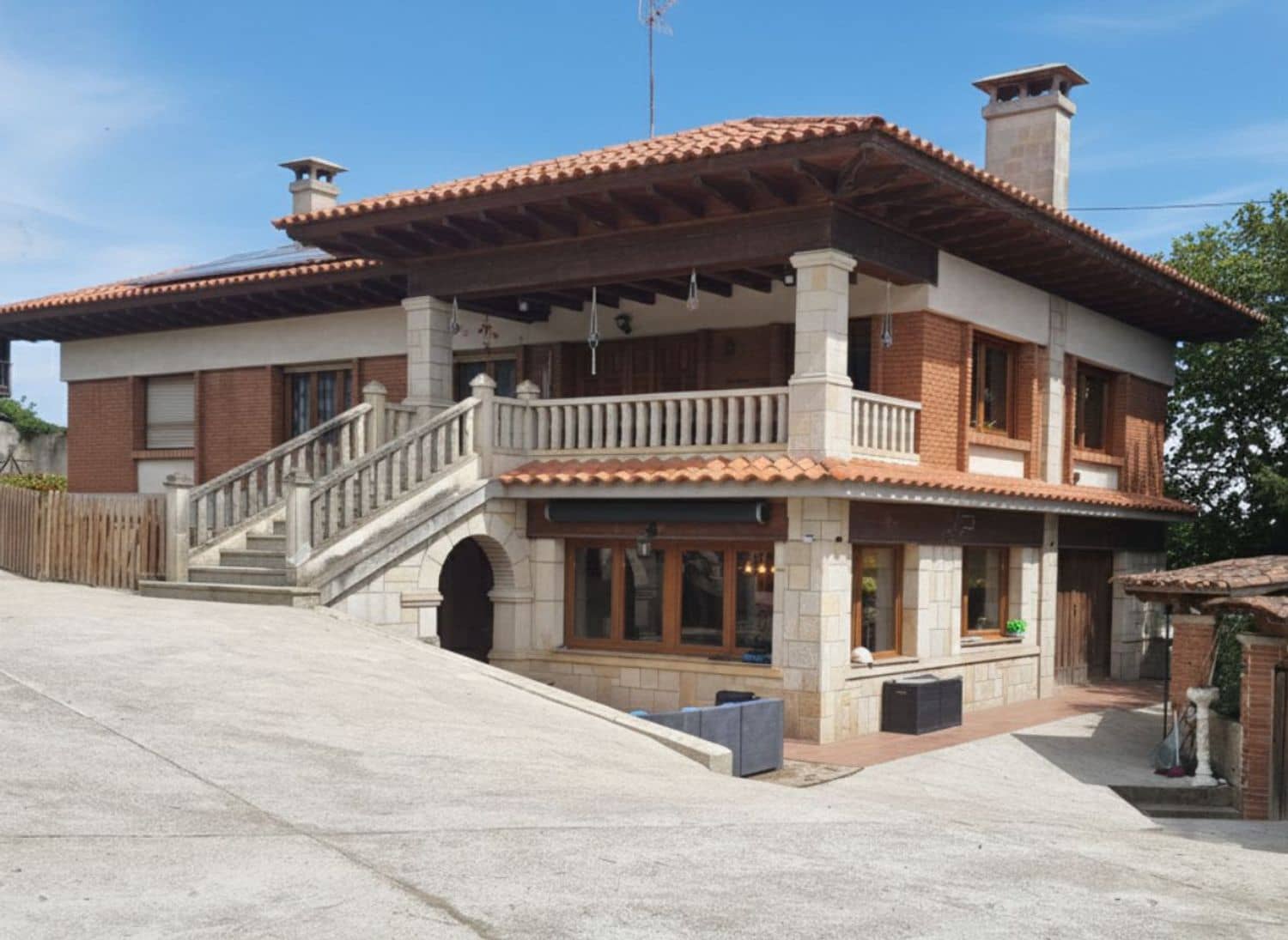9 quarto Moradia para venda em Gijon com garagem - 780 000 € (Ref: 9335708)
