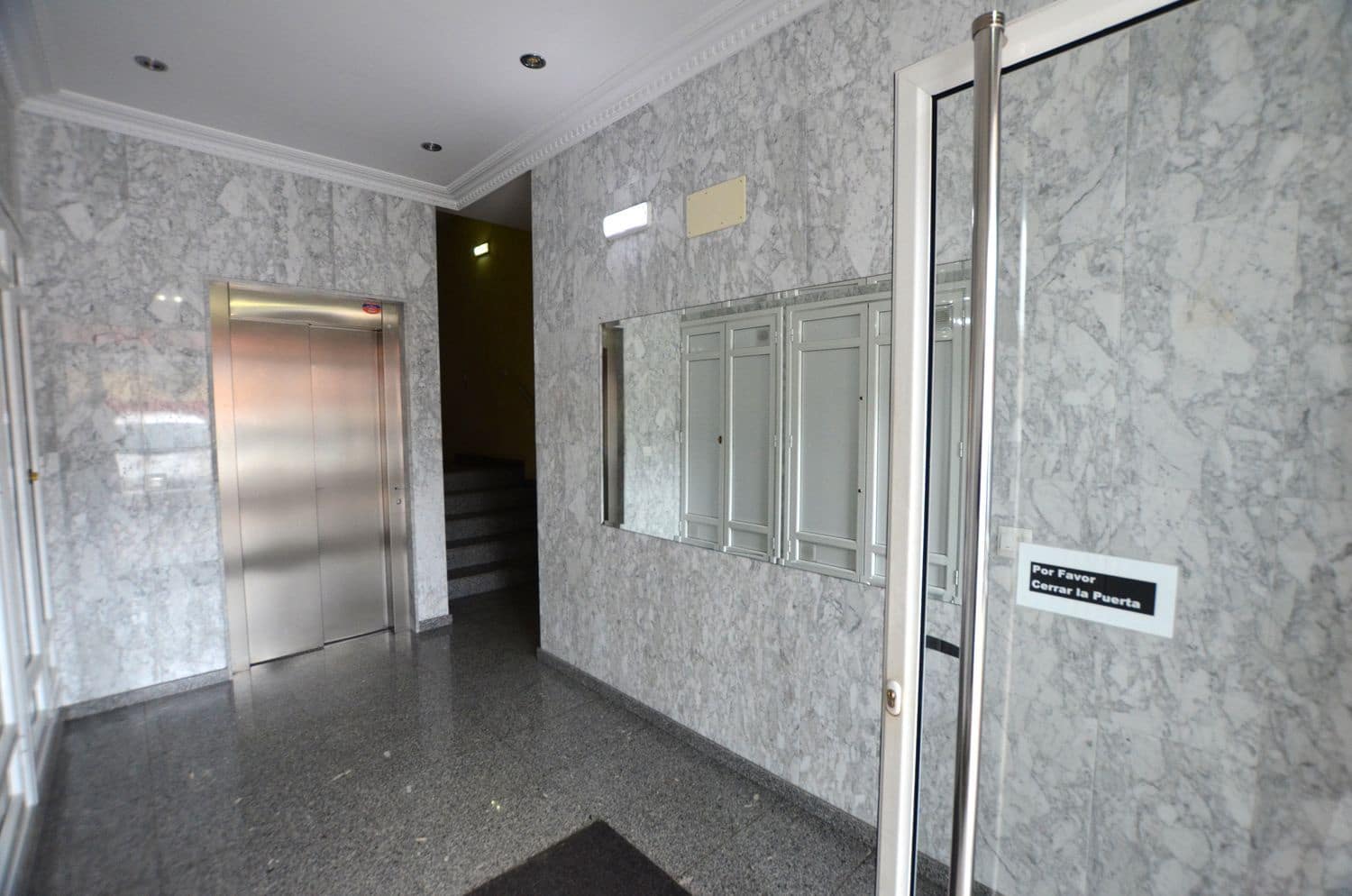 3 soverom Leilighet til salgs i Mieres med garasje - € 119 000 (Ref: 9371274)