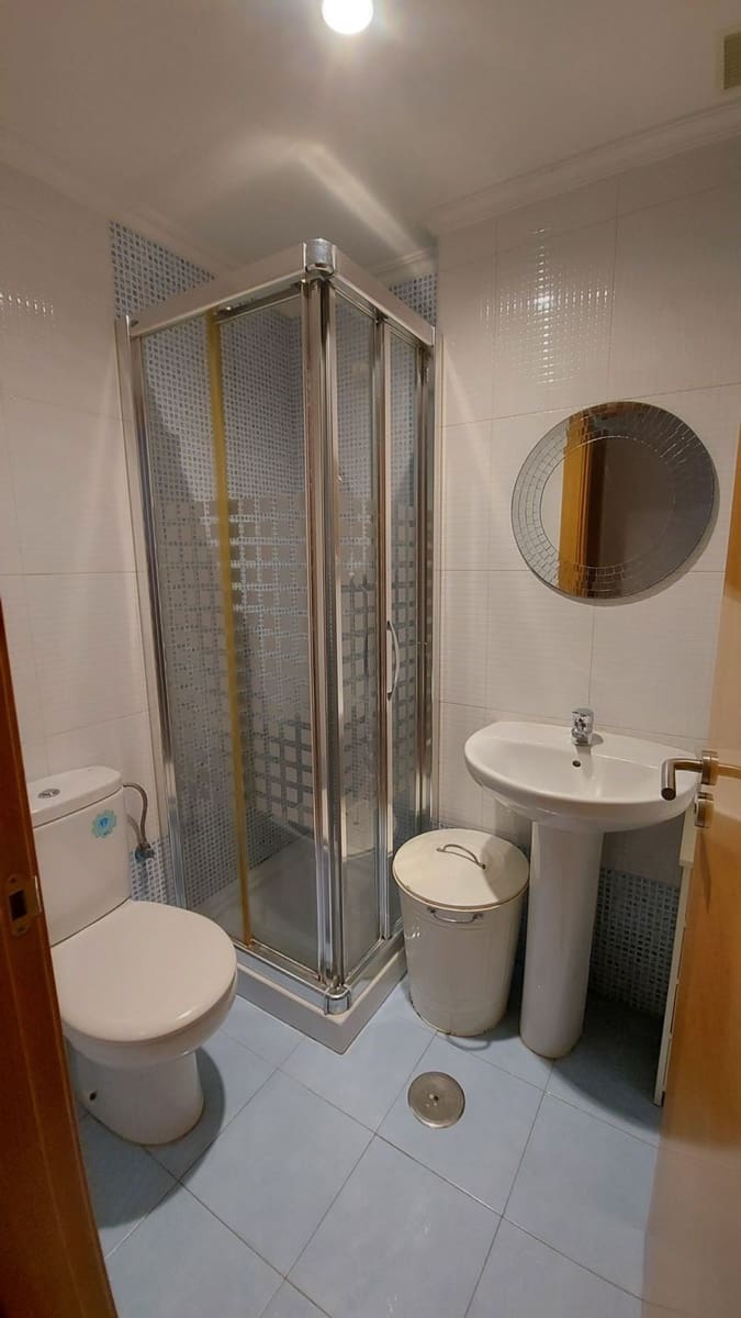 2 slaapkamer Appartement te koop in Oviedo met garage - € 240.000 (Ref: 9371275)