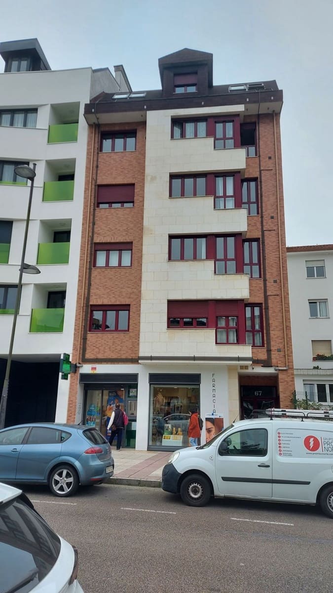 2 slaapkamer Appartement te koop in Oviedo met garage - € 240.000 (Ref: 9371275)