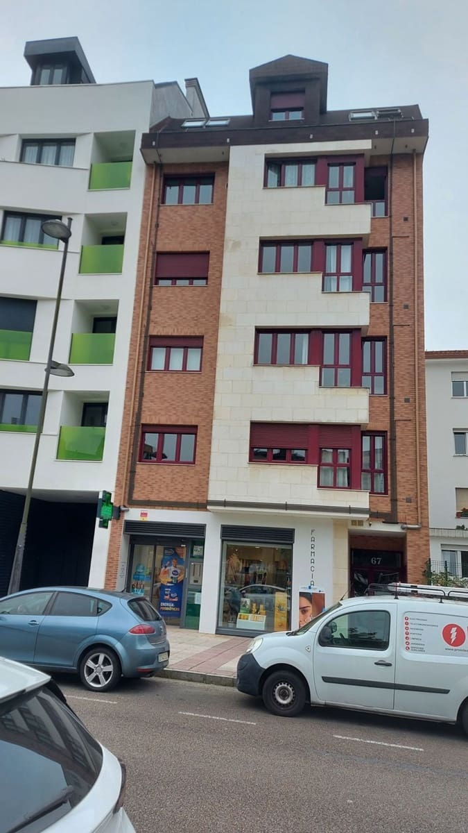 2 slaapkamer Appartement te koop in Oviedo met garage - € 240.000 (Ref: 9371275)